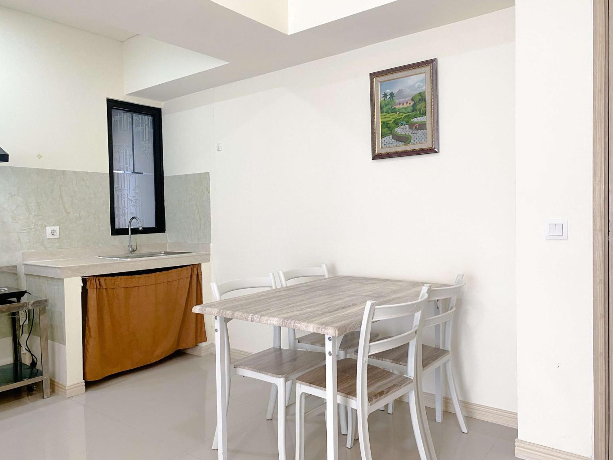 Comfortable And Spacious 3Br Meikarta Apartment By Travelio Cikarang Exterior photo